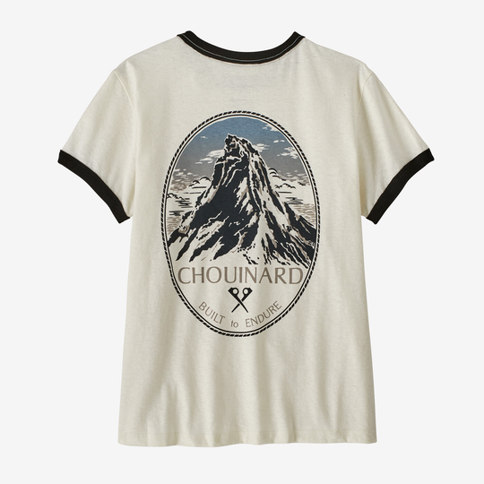 T-shirt Patagonia Chouinard Crest Ringer Responsibili-Tee in materiali riciclati, con grafica montagna, colori sfumati, girocollo e maniche a contrasto.