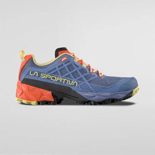 Scarpa Akyra II Woman con tomaia 3D Grid™ in KPU, suola con Trail Rocker™ e Impact Brake System™, ideale per stabilità e dinamismo.